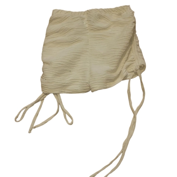 Shein Side ruched bow tie cream high waist booty shorts small - Picture 3 of 5